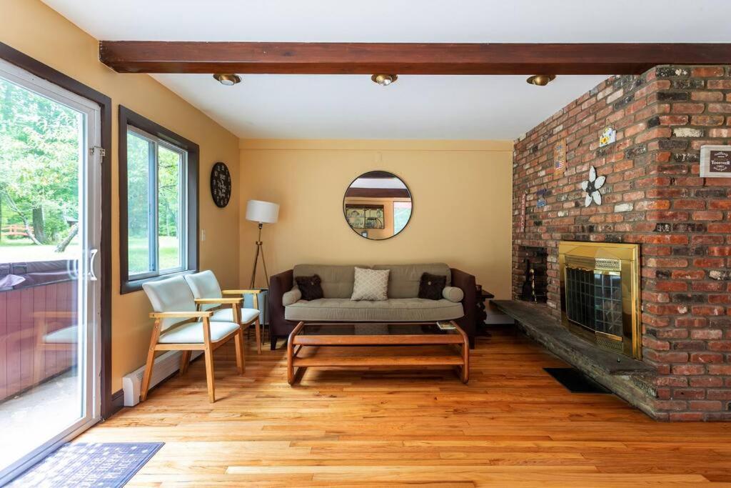 Sunset Estate In The Catskills Monticello Exterior photo